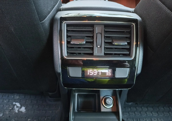 Skoda Superb cena 64900 przebieg: 177500, rok produkcji 2018 z Jedwabne małe 277